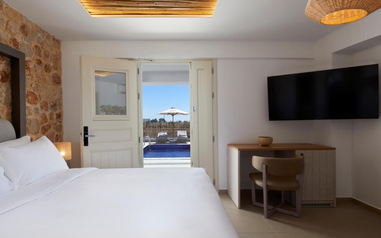 Sea Breeze Santorini Beach Resort, Curio By Hilton Agios Georgios  Exterior foto