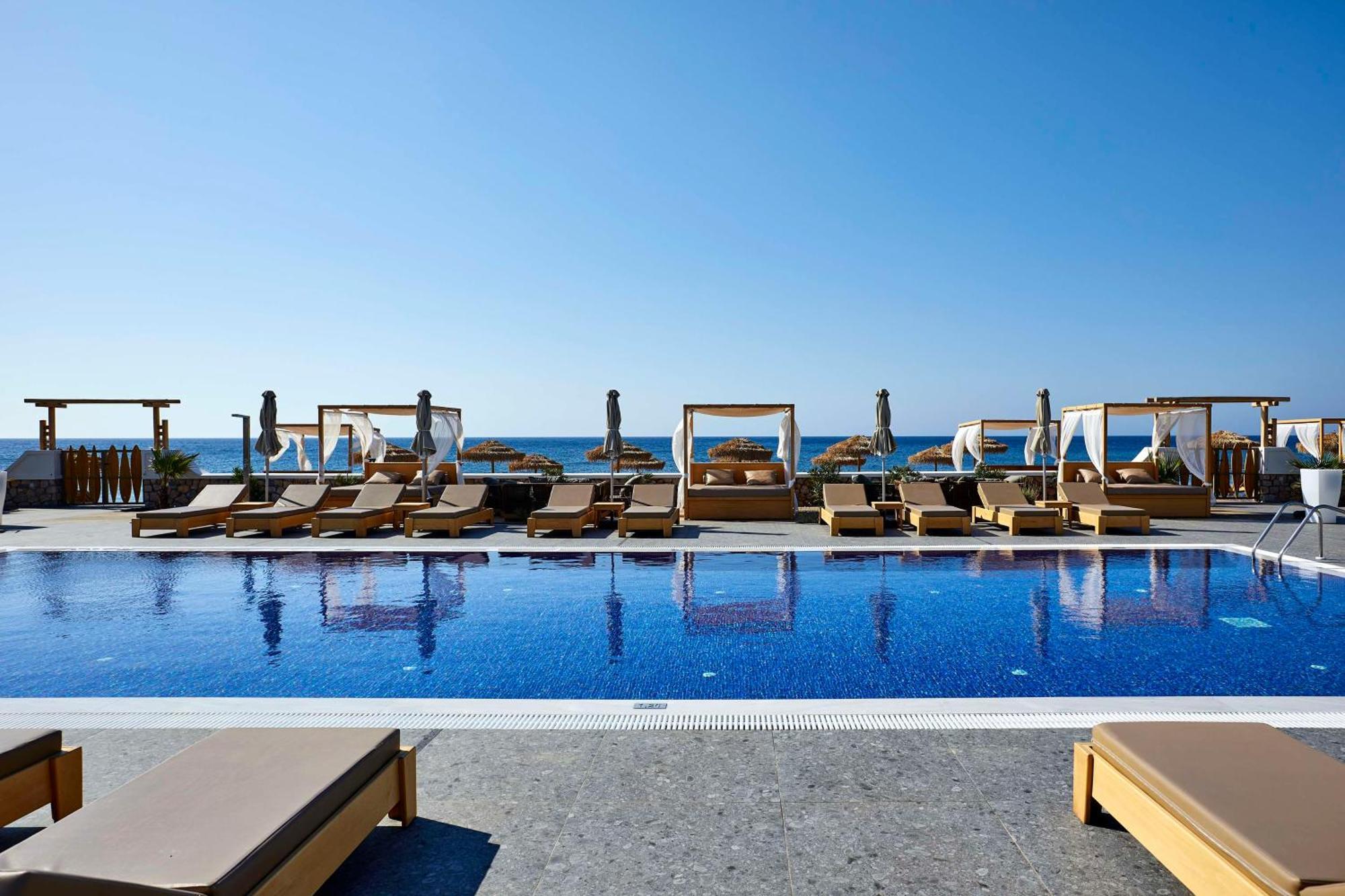 Sea Breeze Santorini Beach Resort, Curio By Hilton Agios Georgios  Exterior foto