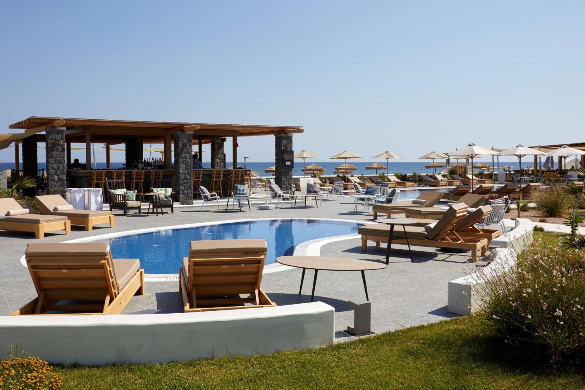 Sea Breeze Santorini Beach Resort, Curio By Hilton Agios Georgios  Exterior foto