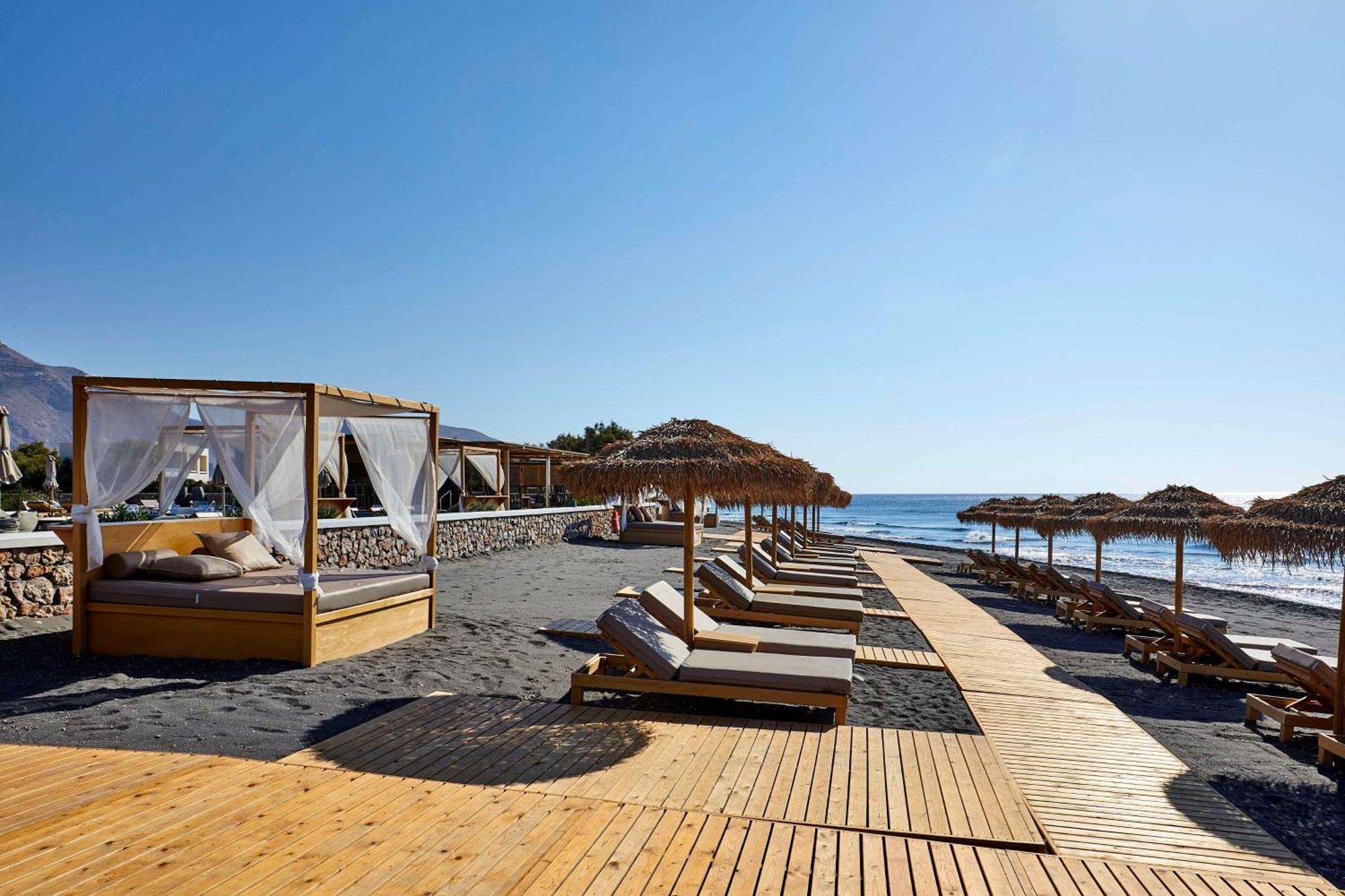 Sea Breeze Santorini Beach Resort, Curio By Hilton Agios Georgios  Exterior foto